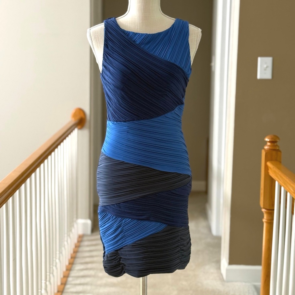 BCBG‎ MAXAZRIA Blue Colorblock Pleated Ruched Bodycon Mini Dress Size S
